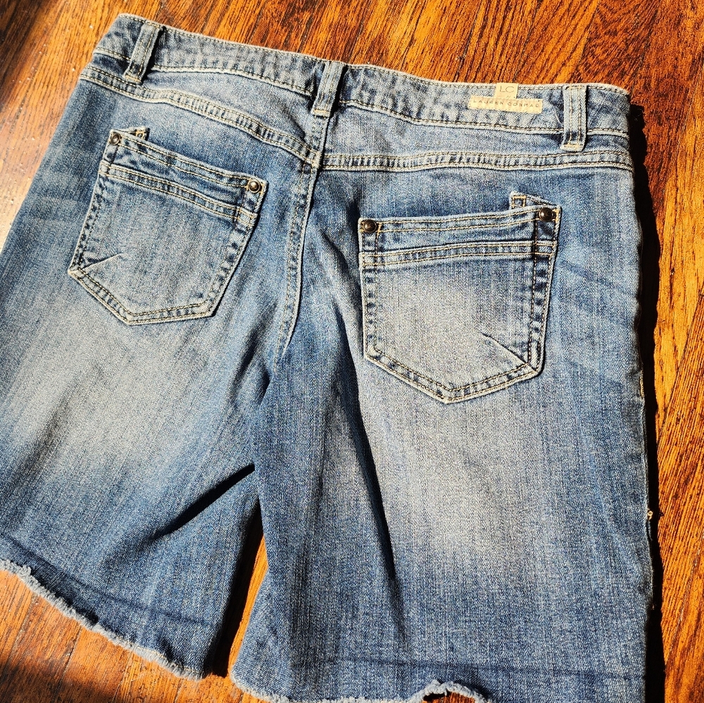 Lauren Conrad jean shorts Size 6 - Picture 5 of 5
